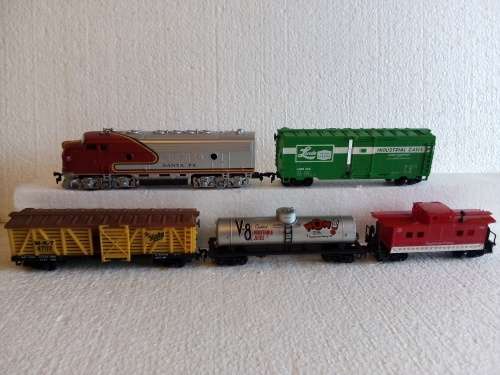 HO SCALE LIFE LIKE SET