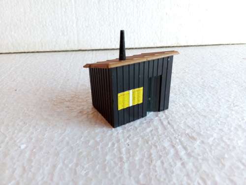 HO SCALE BROWN SHED