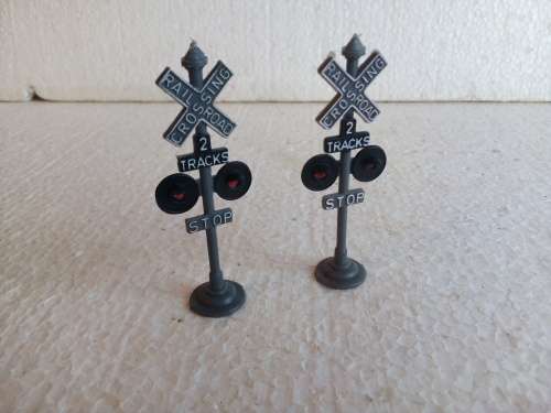 HO LEVEL CROSSING LIGHTS