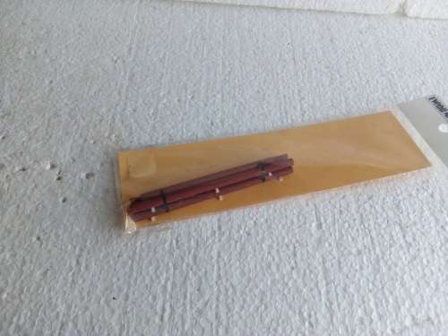 HO SCALE SAR RED ROUND LOAD