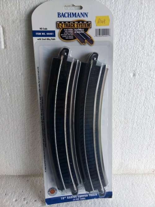 HO SCALE BACHMANN EZ 18'' CURVES