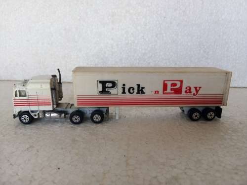 HO PICK N PAY TRUCK