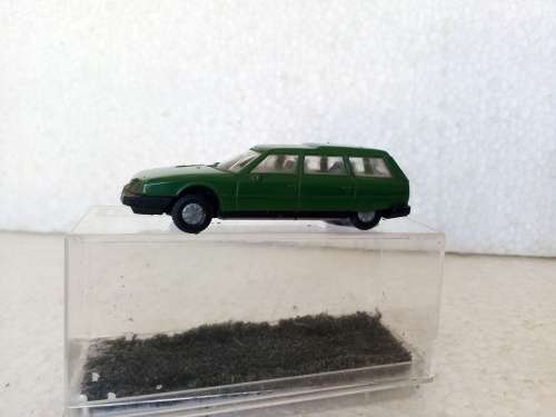 HO SCALE MODEL CAR