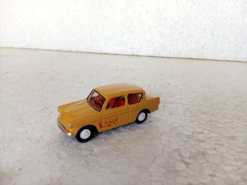 HO SCALE OXFORD YELLOW CAR