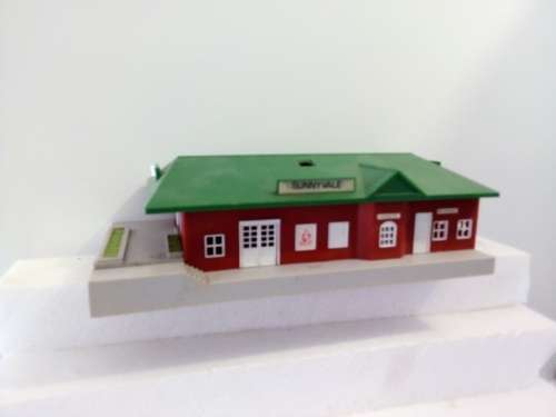 HO SCALE BACHMANN STATION