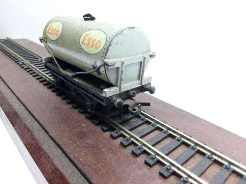 HO/OO HORNBY DUBLO ESSO TANKER