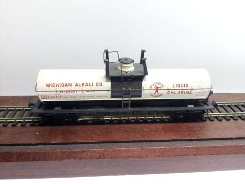HO/OO SCALE ATHEARN 40FT TANKER