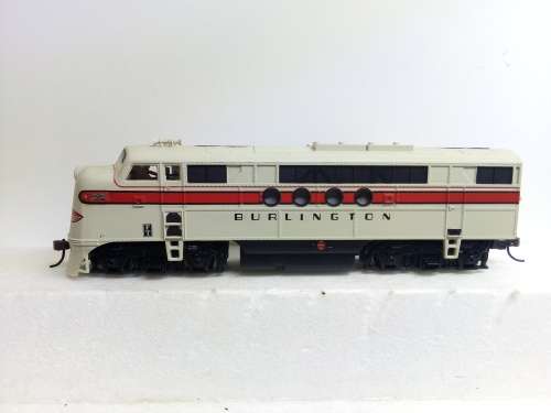 HO/OO SCALE BACHMANN EMD FT A UNIT