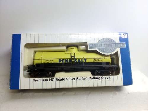 HO/OO SCALE BACHMANN SILVER SERIES WAGON