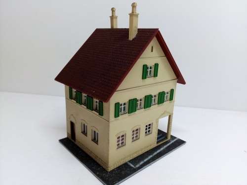 HO/OO SCALE DOUBLE STORY HOUSE