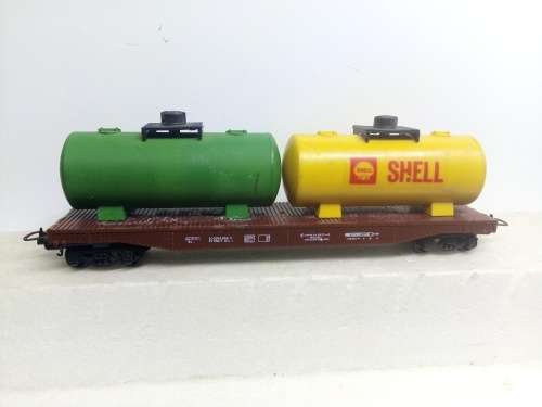 LIMA FLAT WAGON WITH TANK LOADS