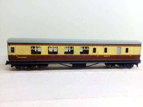 HO/OO SCALE HORNBY DUBLO COACH