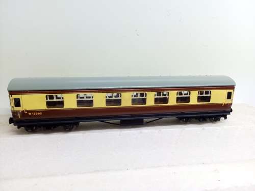 HO/OO SCALE HORNBY DUBLO COACH