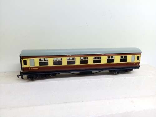 HO/OO SCALE HORNBY DUBLO COACH