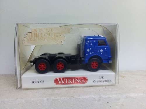 HO WIKING HORSE and TRAILOR