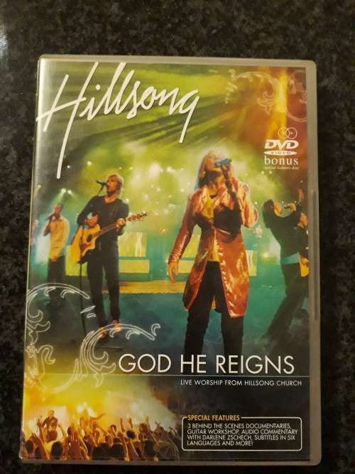 Hillsong - GOD HE REIGNS