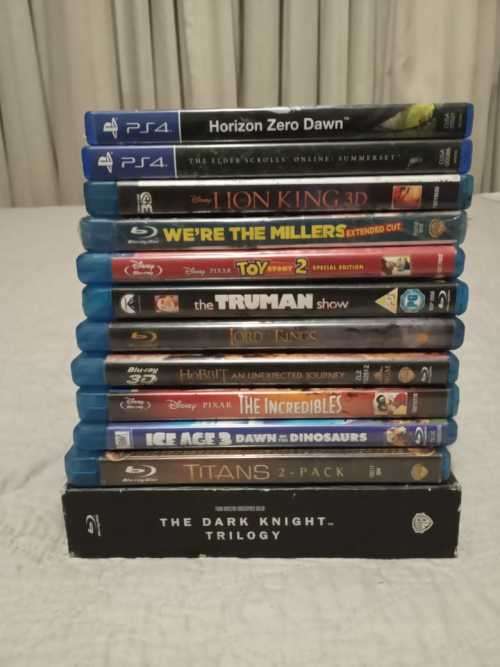 Playstation 4 / PS4 Bundle