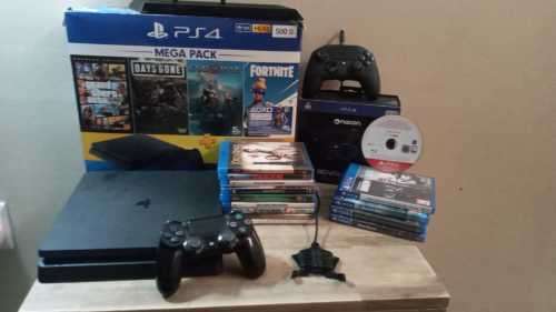 Playstation 4 / PS4 Mega Bundle