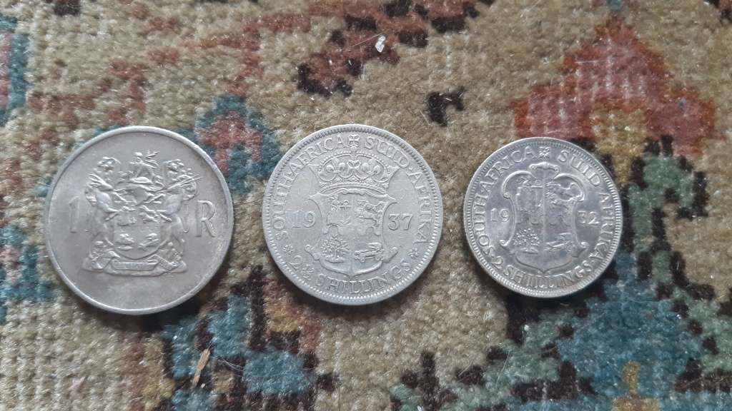 1429.6 Grams Pure Silver In Mostly R1 Coins, with Some 2.5 & 2 Shillings