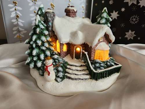 Thomas Kinkade Bradford Collection Christmas House