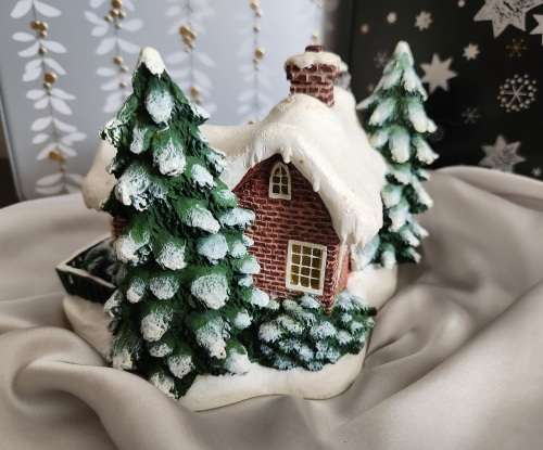 Thomas Kinkade Bradford Collection Christmas House