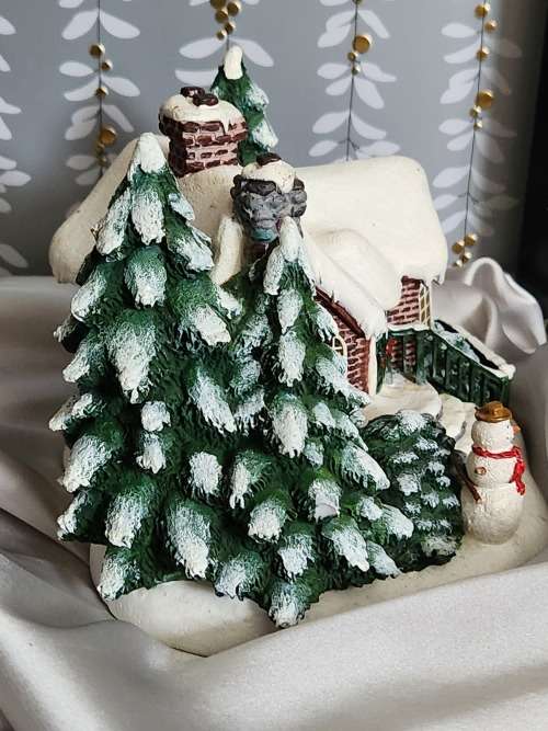 Thomas Kinkade Bradford Collection Christmas House