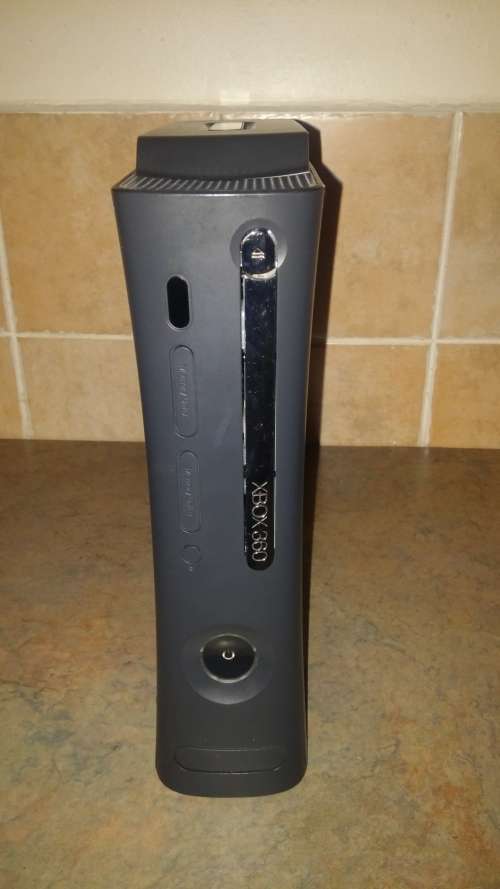 Faulty XBOX 360 ***READ DESCRIPTION***