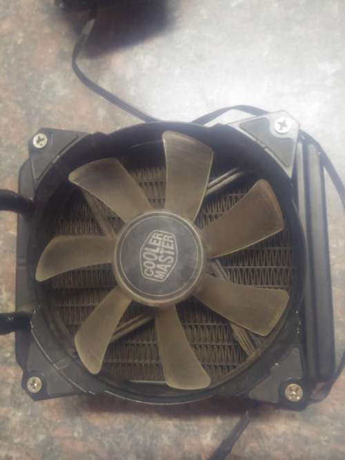 Coolermaster Seidon 120V Liquid cooler