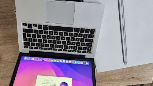 Apple MacBook Pro 13 inch Retina 2015 Model Core i5 8GB RAM 256GB SSD