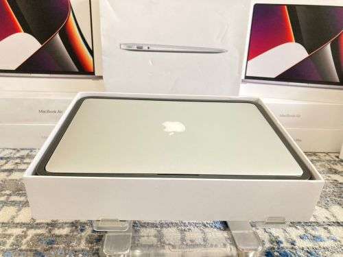 Apple macbook air 13 inches 2017 Model Core i5 8GB Ram 256GB SSD Storage Latest IOS Monterey