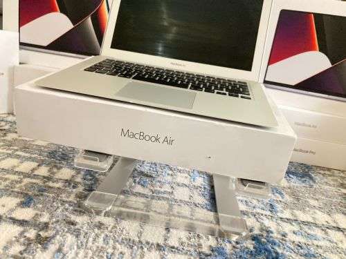 Apple macbook air 13 inches 2017 Model Core i5 8GB Ram 256GB SSD Storage Latest IOS Monterey