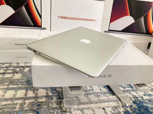 Apple macbook air 13 inches 2017 Model Core i5 8GB Ram 256GB SSD Storage Latest IOS Monterey