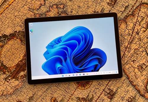 Microsoft Surface Go 3 10.5 intel core i3-10100Y 10th Gen/8GB/128GB SSD Laptop