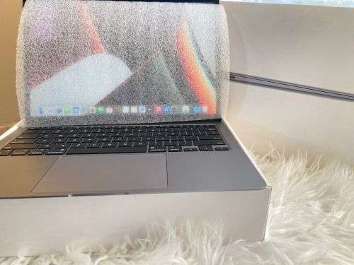 MacBook Air 13 M1 Chip (2020) 8GB RAM Unified 256GB SSD