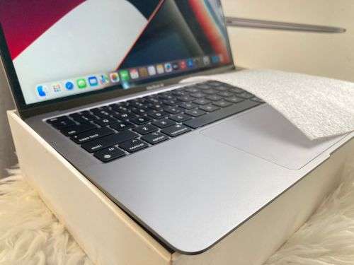 MacBook Air 13 M1 Chip (2020) 8GB RAM Unified 256GB SSD