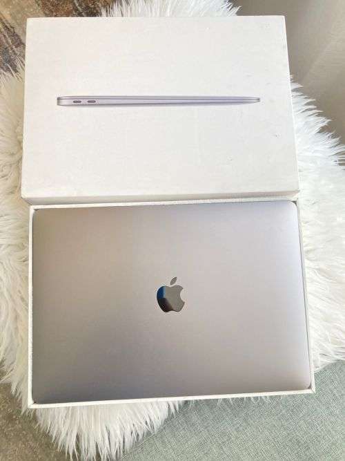 MacBook Air 13 M1 Chip (2020) 8GB RAM Unified 256GB SSD