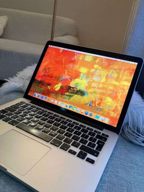 Apple MacBook Pro 13 inch Retina 2015 Model Core i5 8GB RAM 128GB SSD