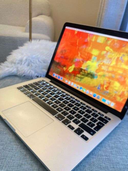 Apple MacBook Pro 13 inch Retina 2015 Model Core i5 8GB RAM 128GB SSD