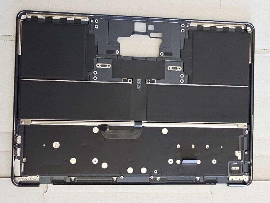 Apple MacBook Air M2 A2681 2022 13` Palmrest w/Keyboard Midnight Top Case