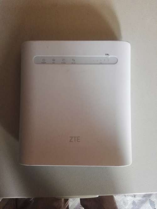 Zte Mf286c 4g lte Router (Takes simcard)