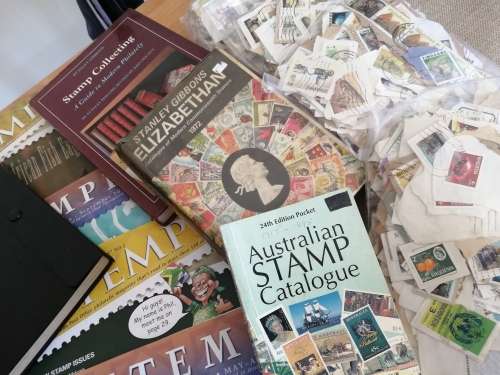 REDUCED!!!  ***BUNDLE*** Catalogues - Stamps - Setempe Mags - Albums