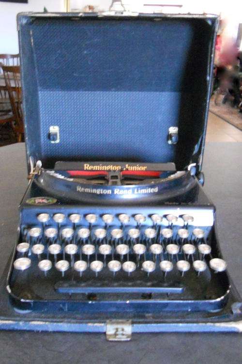 Antique 1930's Remington Junior portable typewriter