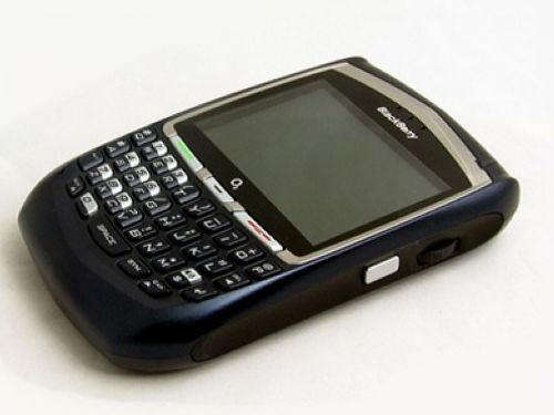 original unlocked Blackberry 8700 smartphone with full accessories +4GB FREE Memory Card