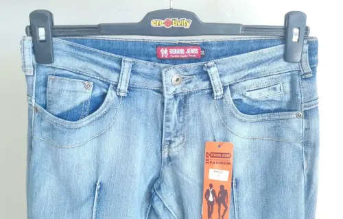 Ladies denim jeans w32 - blue