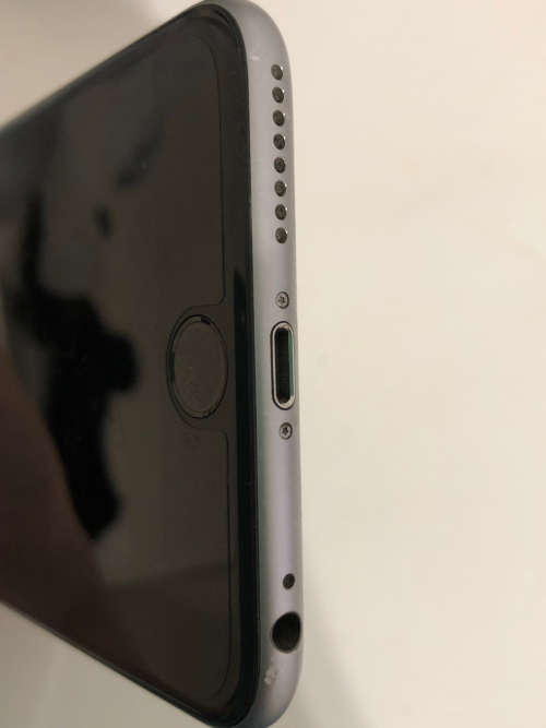 iPhone 6s Plus, 64 GB, Space Gray + FREE iPhone 5s 16 GB