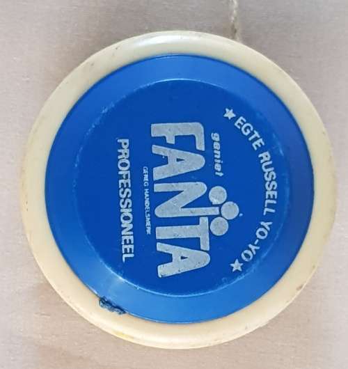 Vintage genuine Russell Yo-Yo `Fanta`