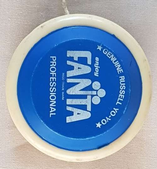 Vintage genuine Russell Yo-Yo `Fanta`