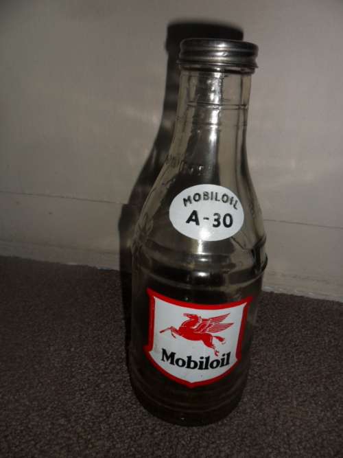 Vintage Mobiloil A-30 - One Pint Bottle