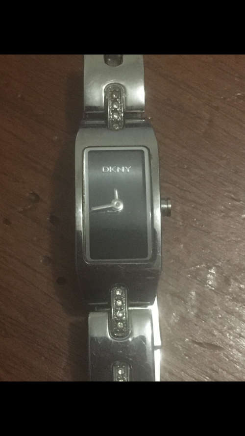 Ladies DKNY Watch - Needs a battery