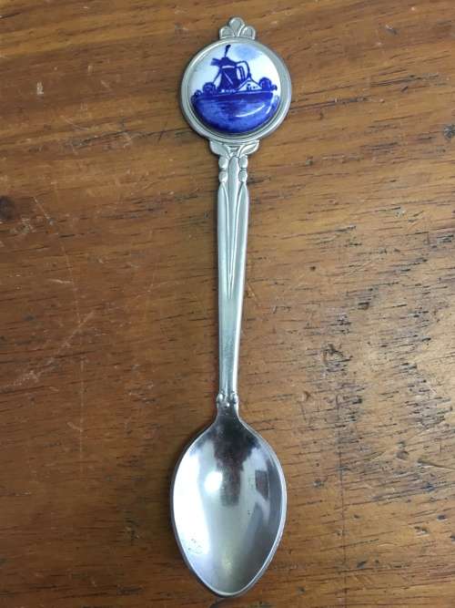 Teaspoon with delft detail